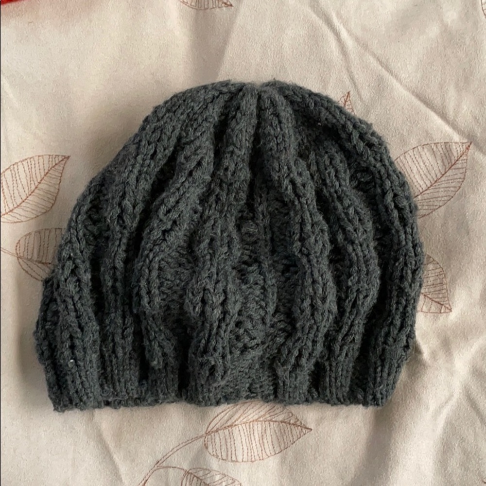Winter hats - Picture 9 of 10